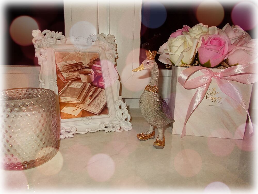 *** - Alisia La DEMA