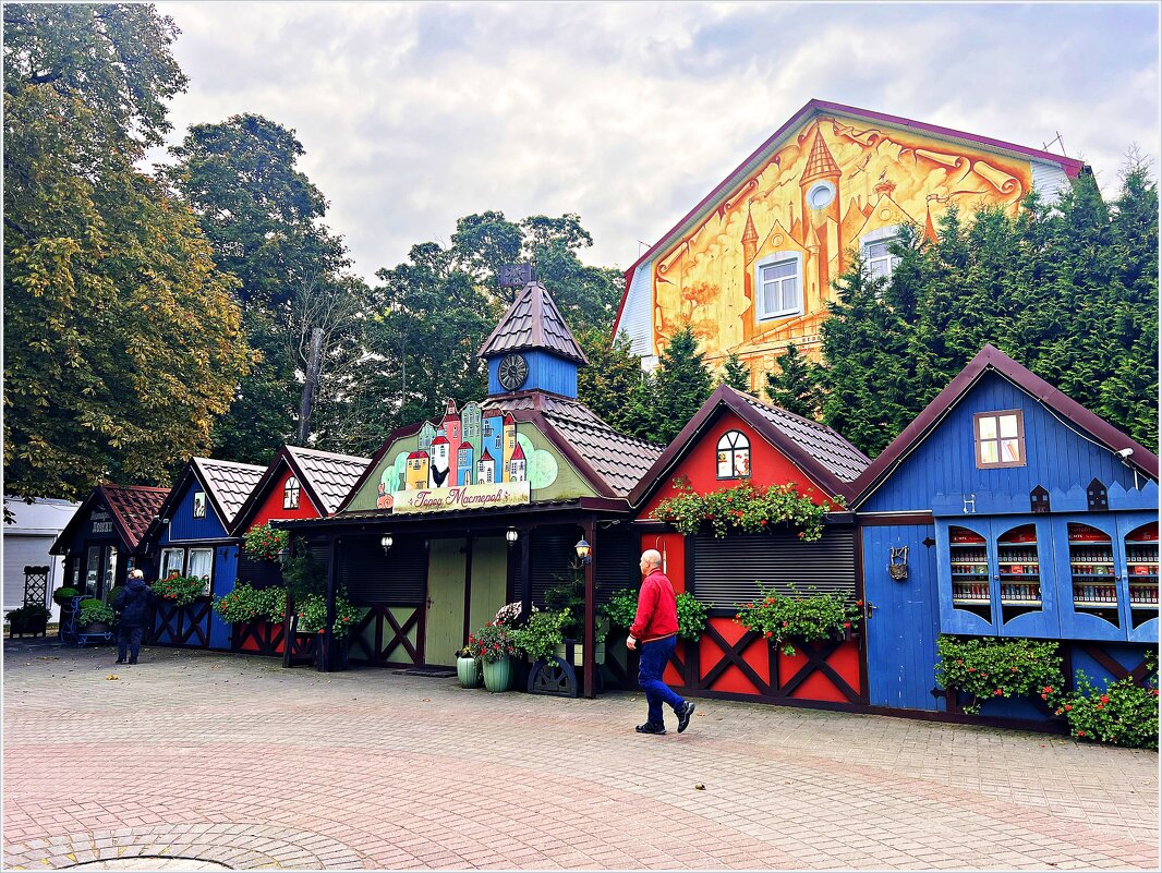 Сувенирные лавочки. - Валерия Комова