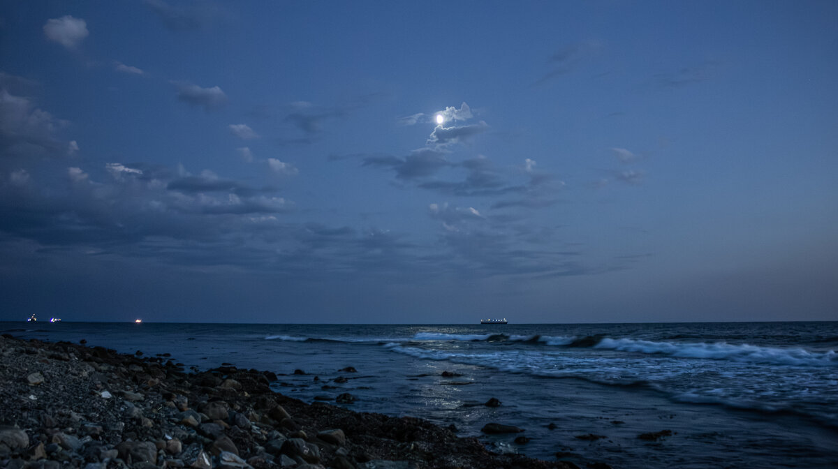 Ночь. - Александр. AVG100 ---