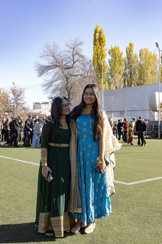 Гости из далёкой Индии - Валерий Басыров