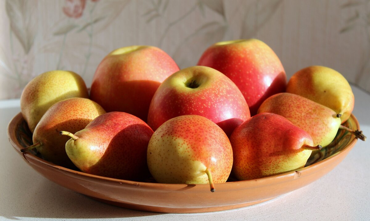 Фрукты - Владимир Помазан