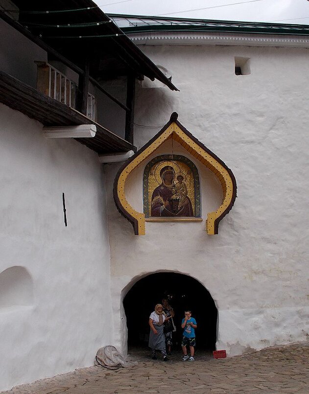 Никольская башня с надвратной иконой Божией Матери Одигитрия - Alisia La DEMA