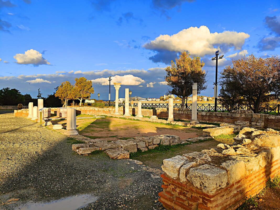 Базилика 1861 года на акрополе. - Виктор Мухин Базилика 1861 года на акрополе. - Виктор Мухин