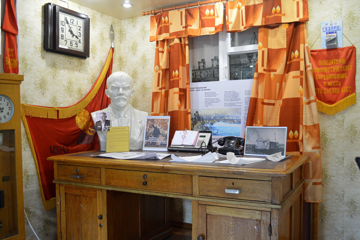 С праздником Октября, рождённые в СССР! - Татьяна Лютаева