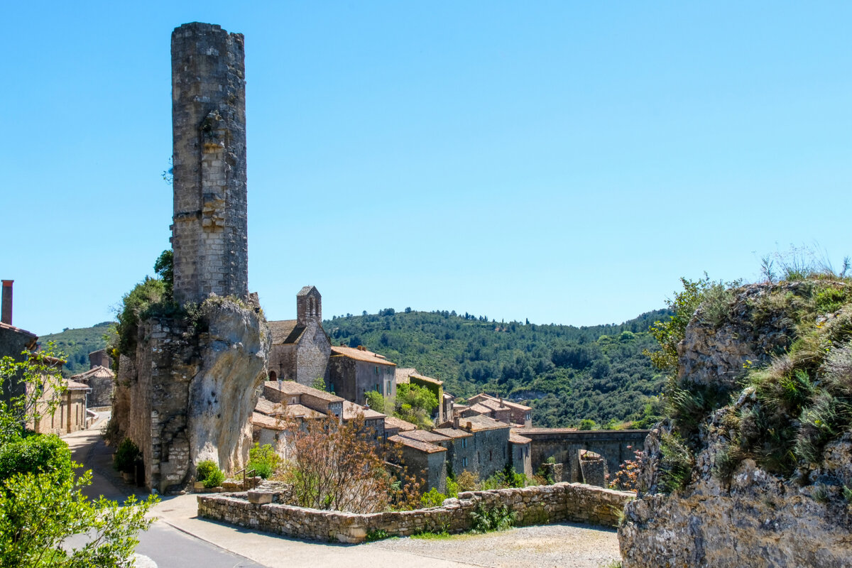 Донжон 11-ого века д. Минерв - Георгий А