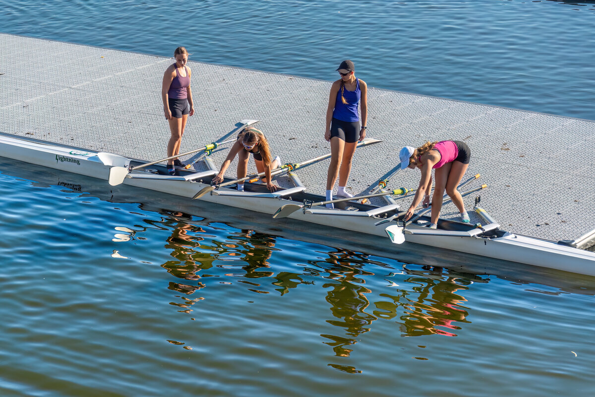 Девушки с веслом - **** vedin