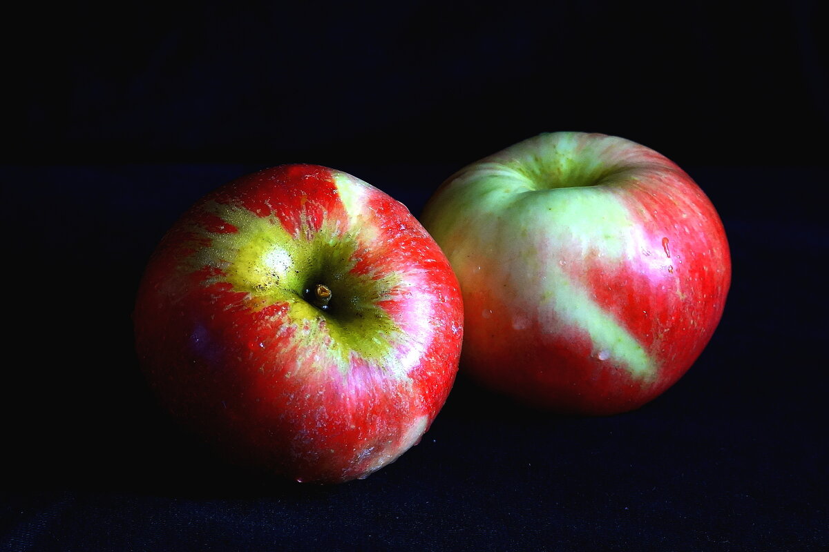 Яблочки ... - Нэлли Обертынская