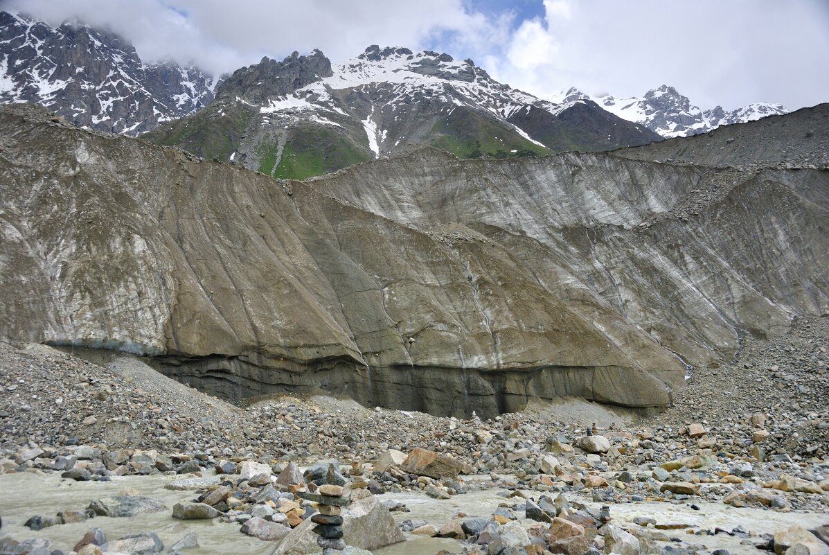 Серая глыба вечного ледника - Марина Виноградова