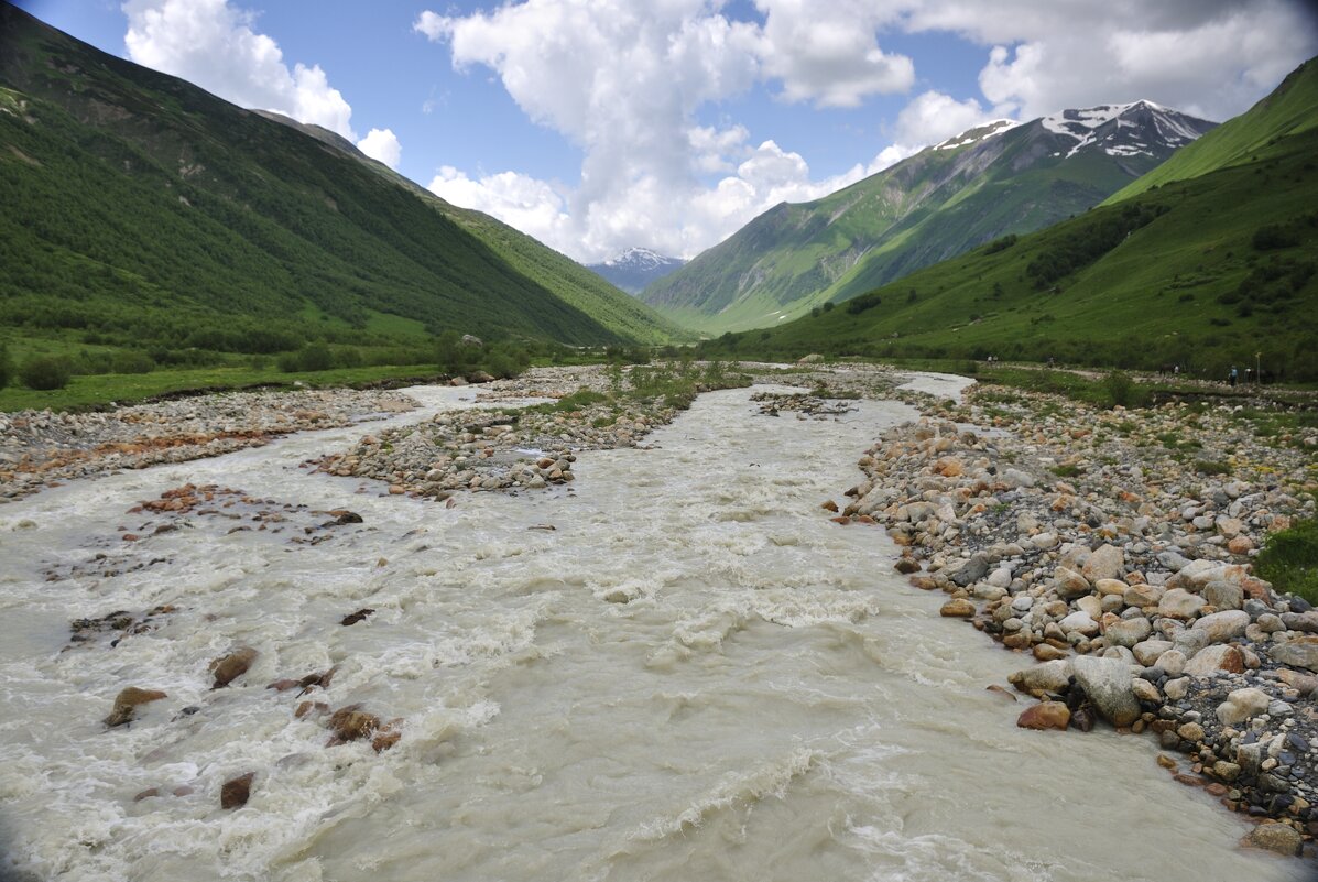 Речка вытекающая от тающего ледника - Марина Виноградова