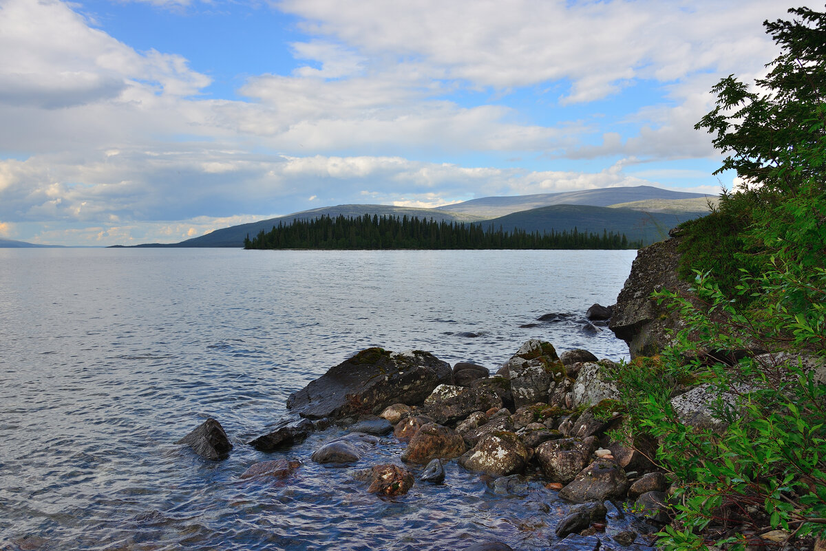 *** - Александр Хаецкий