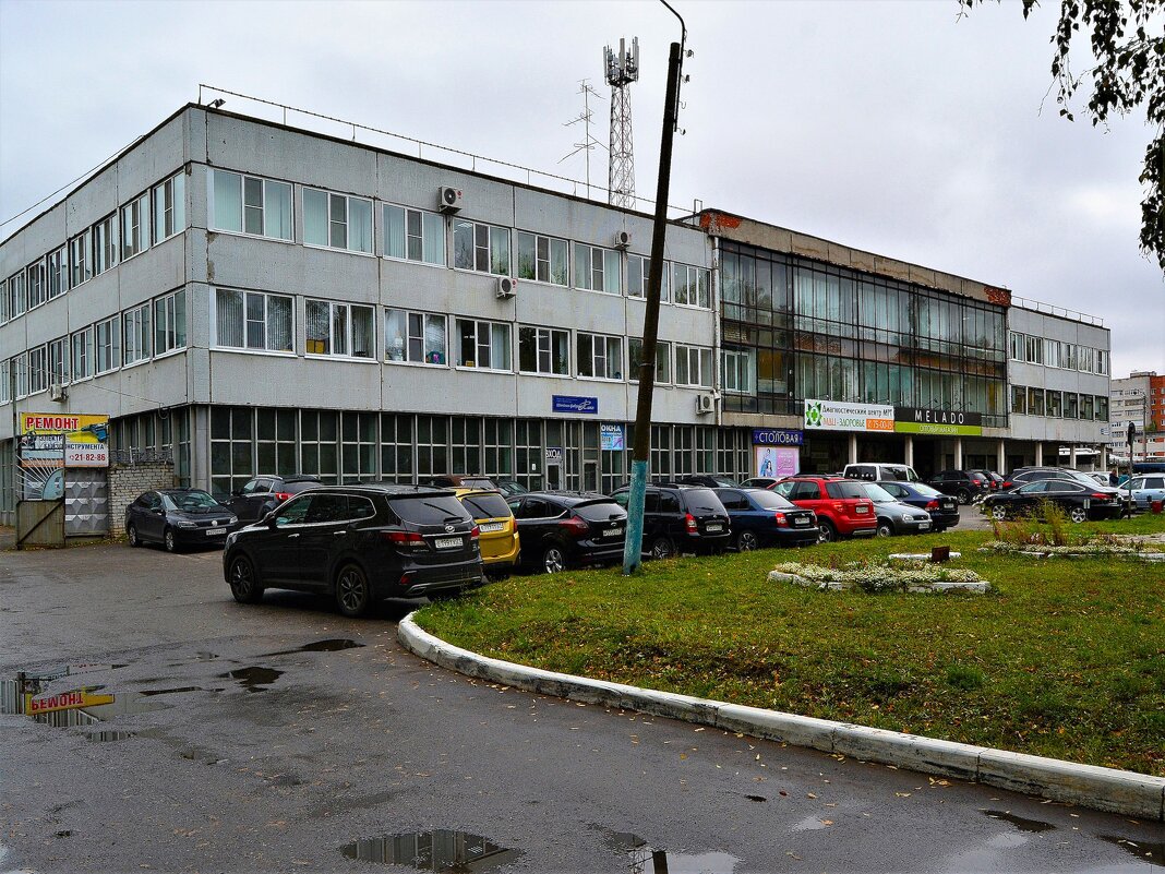 Новочебоксарск. Швейная фабрика "Пике". - Пётр Чернега