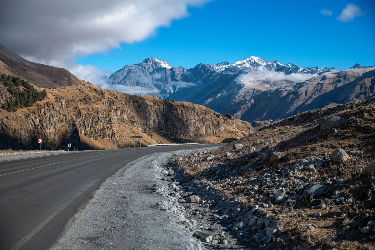 По дороге с облаками. Грузия - Дина Евсеева По дороге с облаками. Грузия - Дина Евсеева