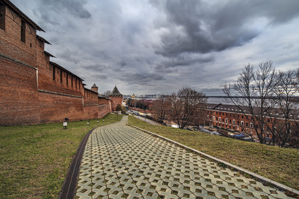 Вокруг кремля . - Александр Иванович Шитов