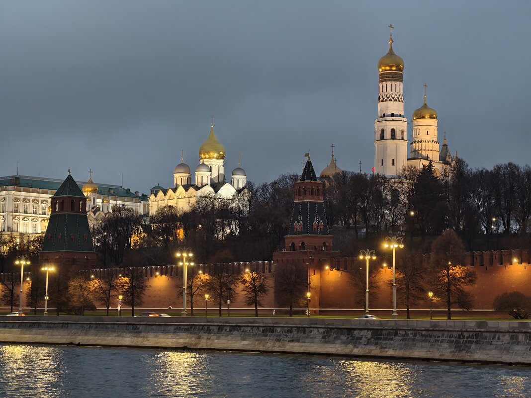 Кремль - <<< Наташа >>>