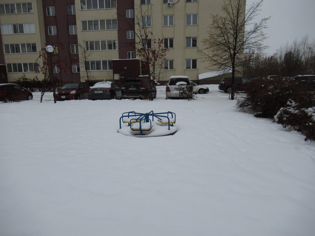 Заснеженная карусель - Андрей Макурин