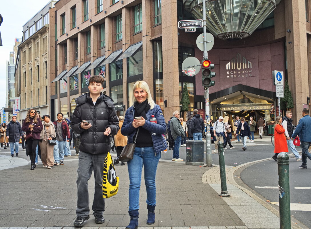 *** - Witalij Löwin