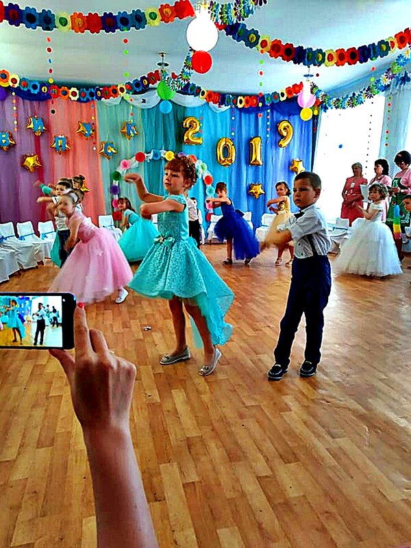 ТАНЦУЮТ   ВСЕ - Анатолий Малобродский