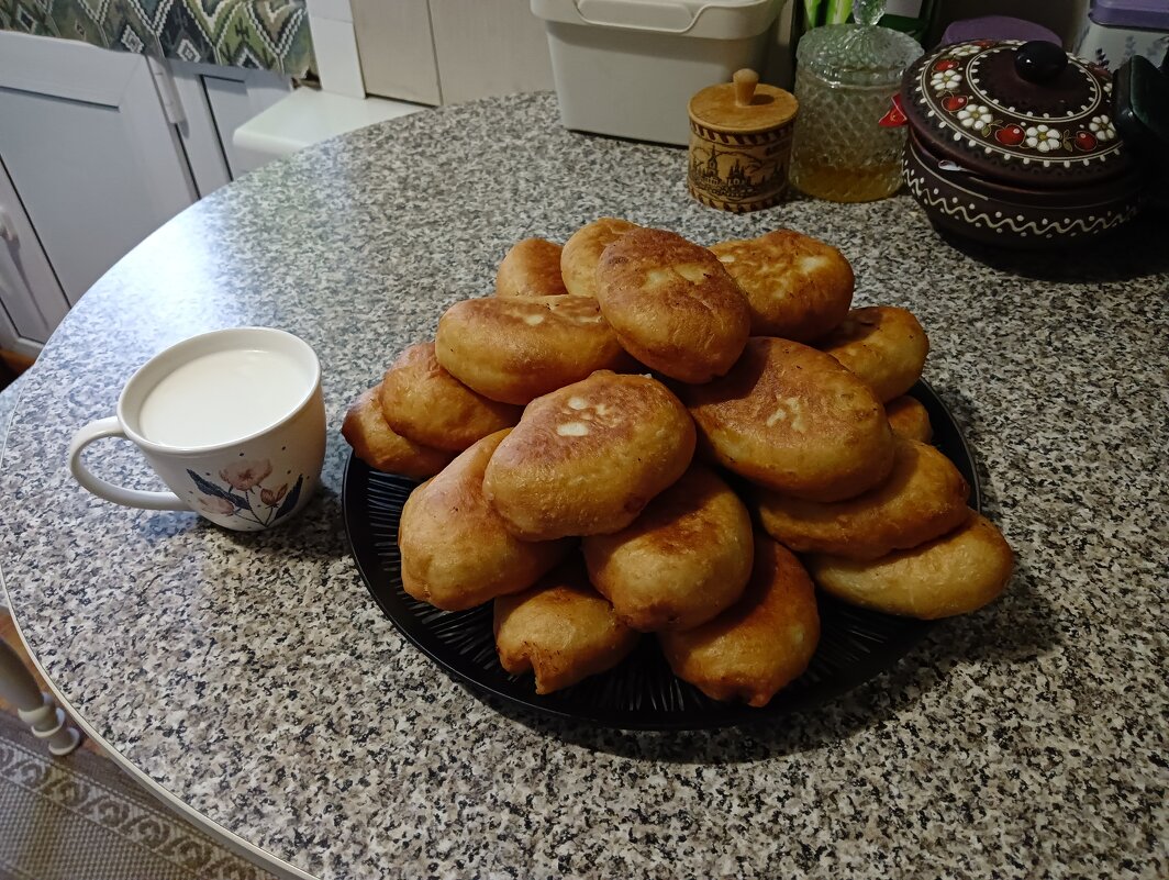 С чем, с чем....с картошкой - Виктор 