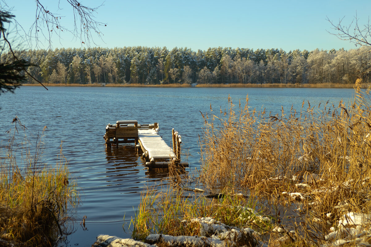 Первый снег.Озеро. - Николай Первый снег.Озеро. - Николай