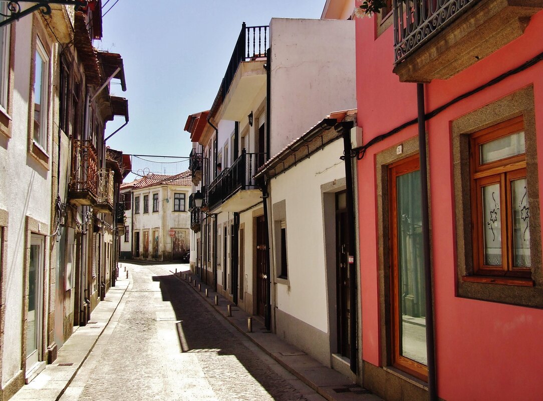 Небольшая улица в городе Вила-ду-Конди - Aida10 