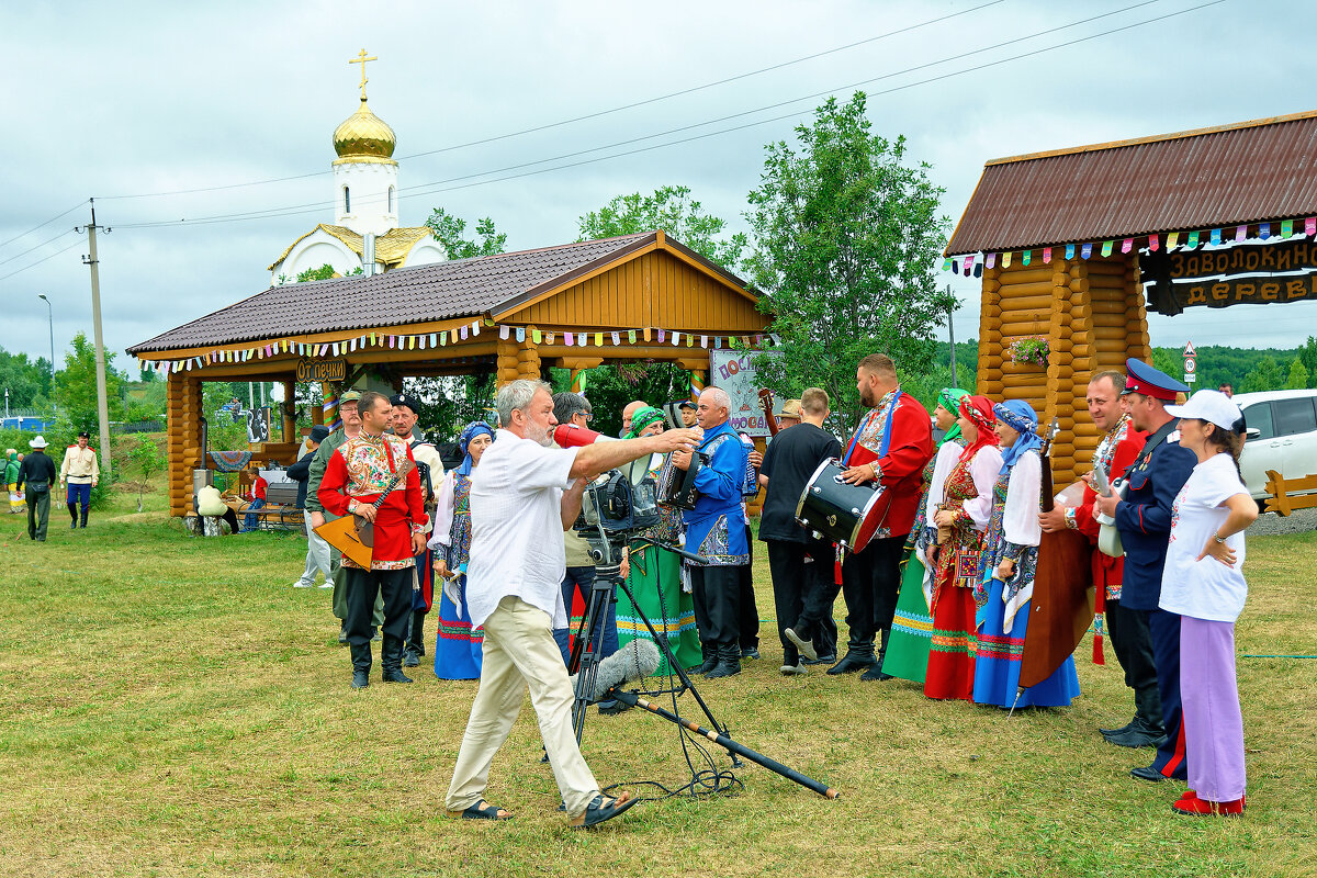Играй, гармонь ! - Дмитрий Конев