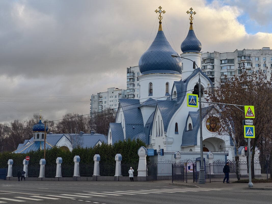Церковь Покрова Пресвятой Богородицы в Орехове-Борисове - <<< Наташа >>>