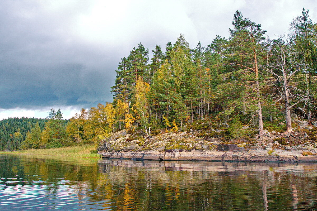 ОСЕНЬ В ЛАДОЖСКИХ ШХЕРАХ.  Карелия. - Виталий Половинко