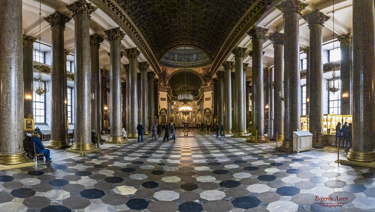 В интерьерах Казанского собора - Евгений 