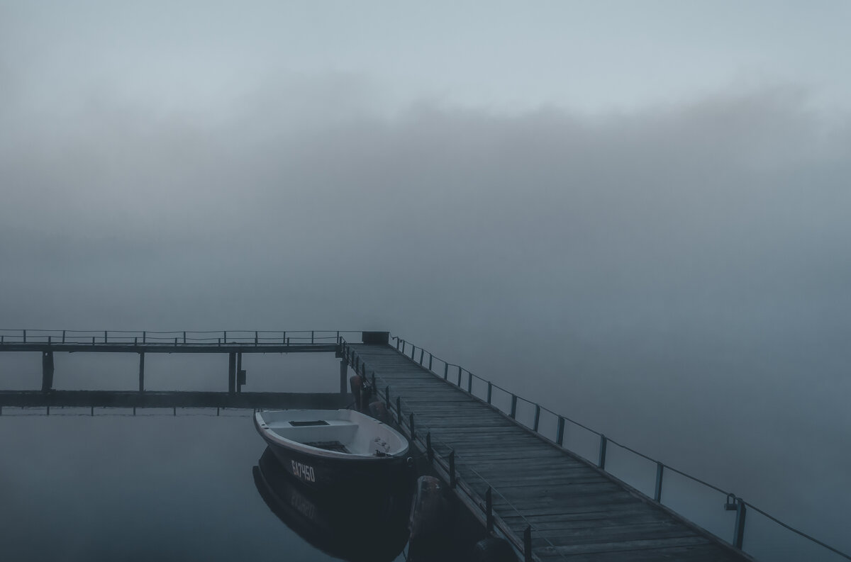 Туманное утро на озере - Олег Загорулько Туманное утро на озере - Олег Загорулько