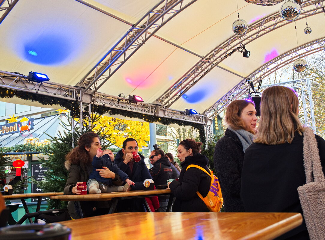 *** - Witalij Löwin