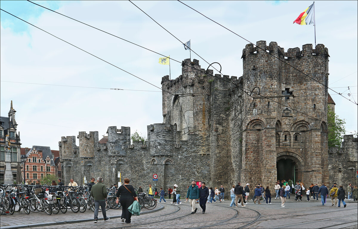 Замок графов Фландии - Валерий Готлиб