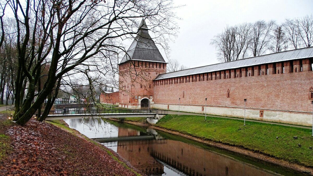 Осенний город. - Милешкин Владимир Алексеевич 