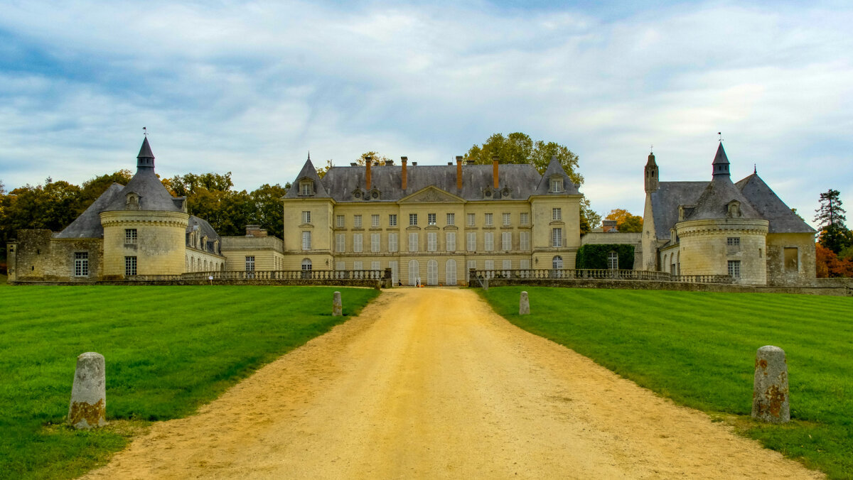 Замок Монжоффруа XVIII век - Георгий А Замок Монжоффруа XVIII век - Георгий А