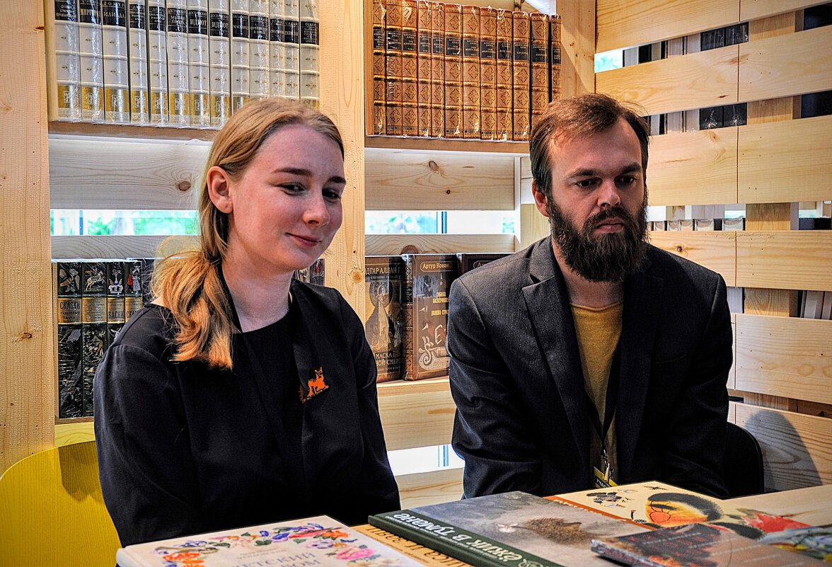 Писатель и его прекрасная муза... - Анатолий Колосов