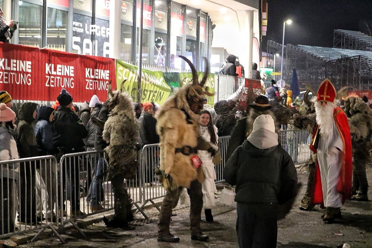 шоу крампусов - Светлана Баталий шоу крампусов - Светлана Баталий