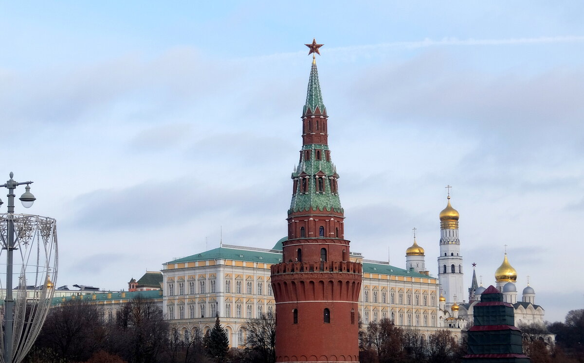 Водовзводная башня Кремля. - Люба 