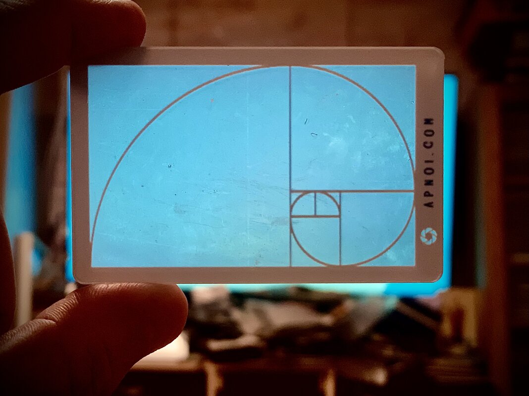 Голубой экран- спираль Фибоначчи.Праздник прошёл;-( - Alexey YakovLev