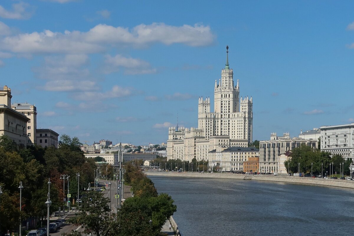 Космодамианская набережная - Дмитрий И_