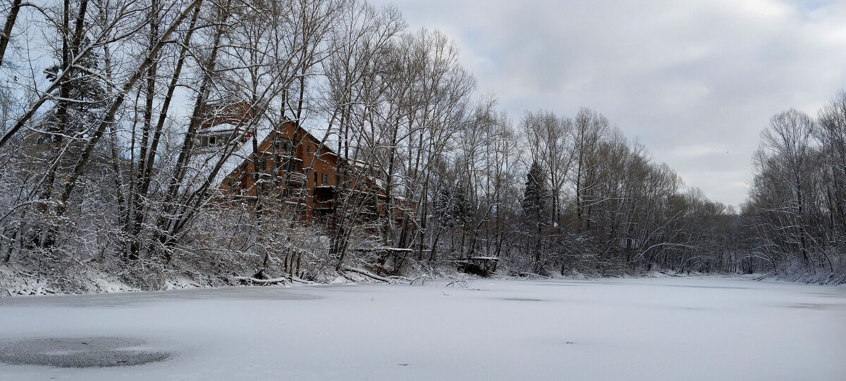 У озера. - Радмир Арсеньев У озера. - Радмир Арсеньев