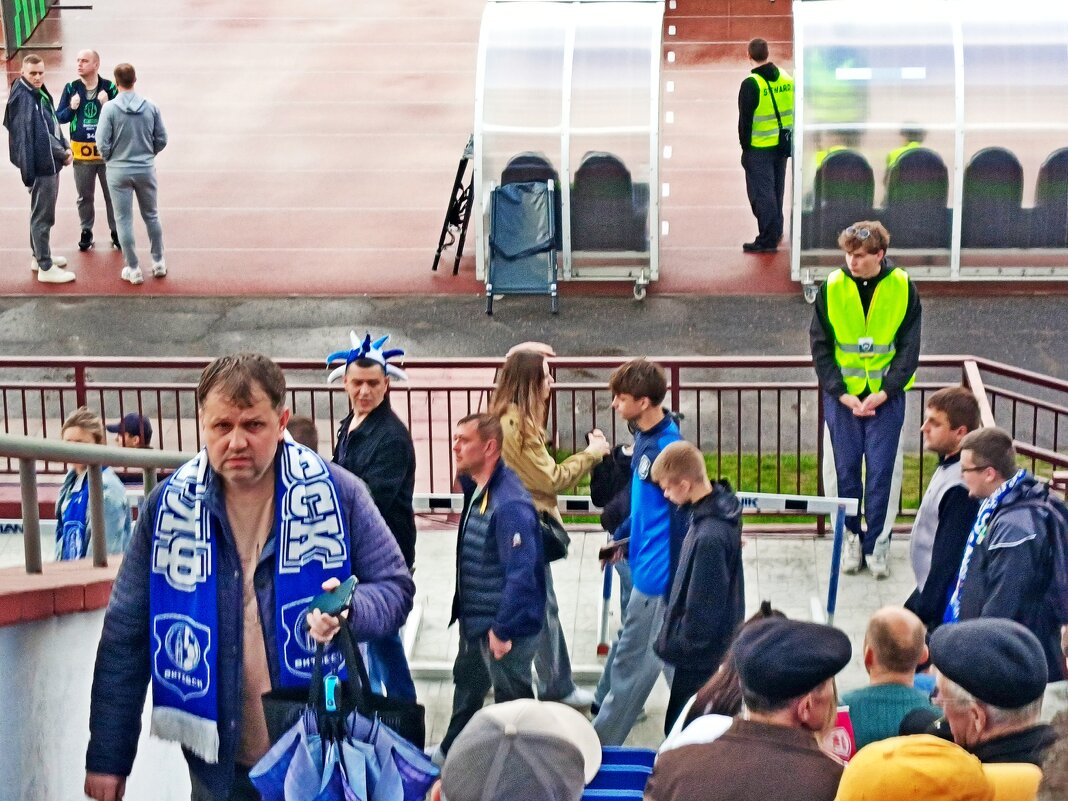 А на лице- разочарование... - Vladimir Semenchukov