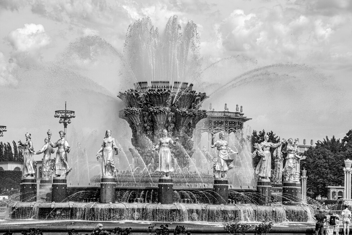 Москва монохромная. - Владимир Мигонькин