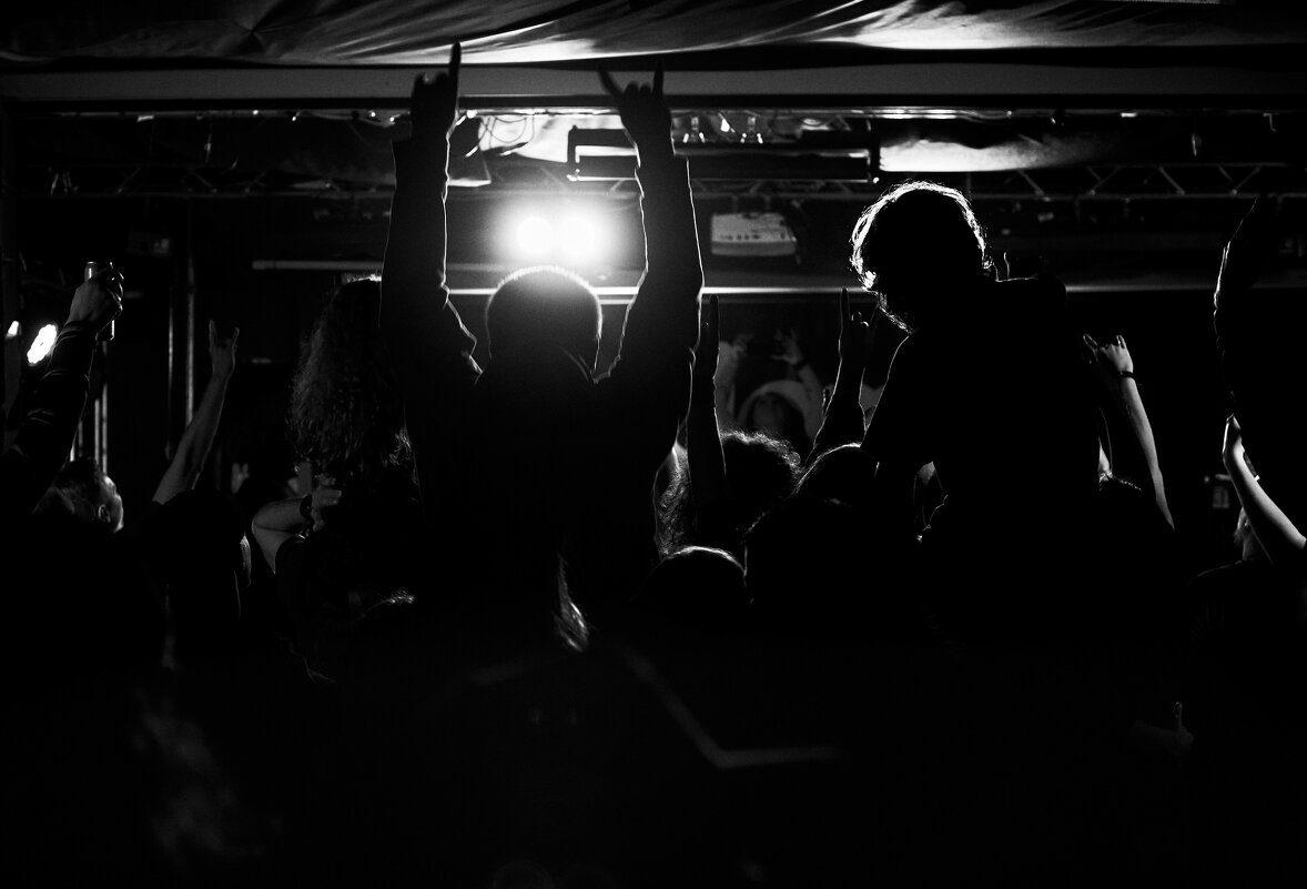 На рок концерте - Глеб Буй