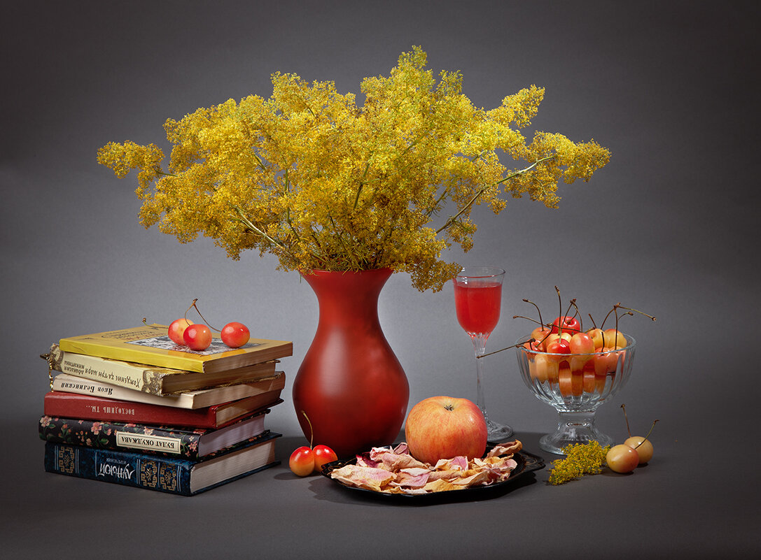 Натюрморт с книгами. - Лилия * Натюрморт с книгами. - Лилия *