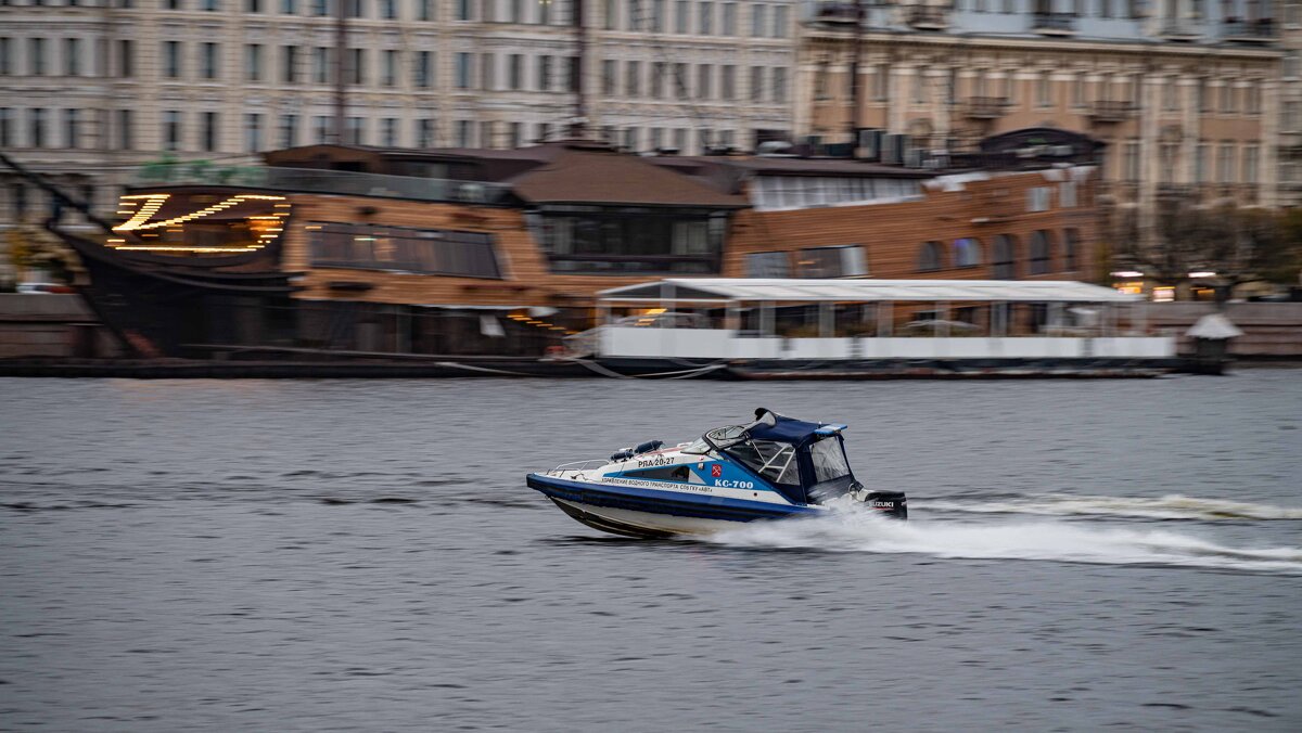 Катер - Константин Бобинский