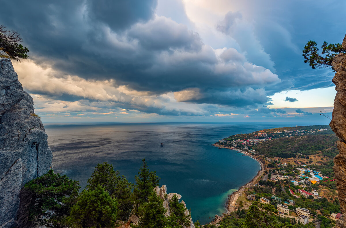 *** - Виталий Емельянов