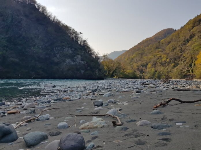 АБХАЗИЯ. Река Бзыбь - Tata Wolf