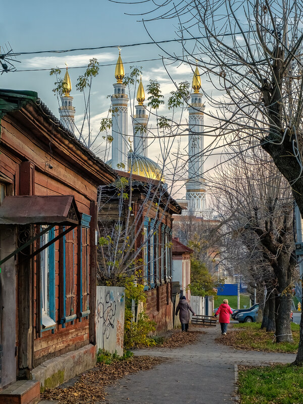 Здесь жизнь нетороплива... - Сергей Шатохин 
