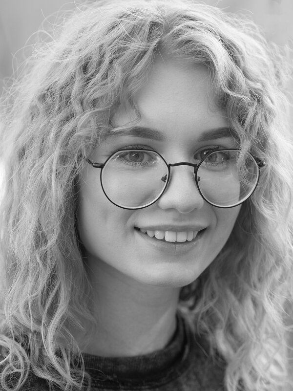 Девушка - Евгений 