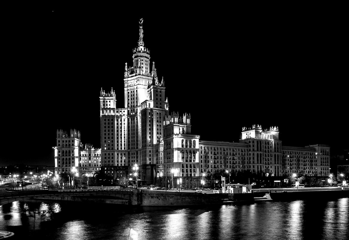Высотка на Котельнической набережной в Москве - Валерий Иванович