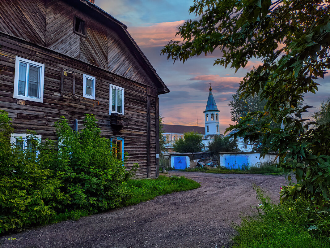*   *   * - Уже не важно 